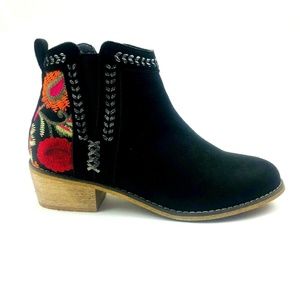 Vegan Black Floral Women Embroidered Booties